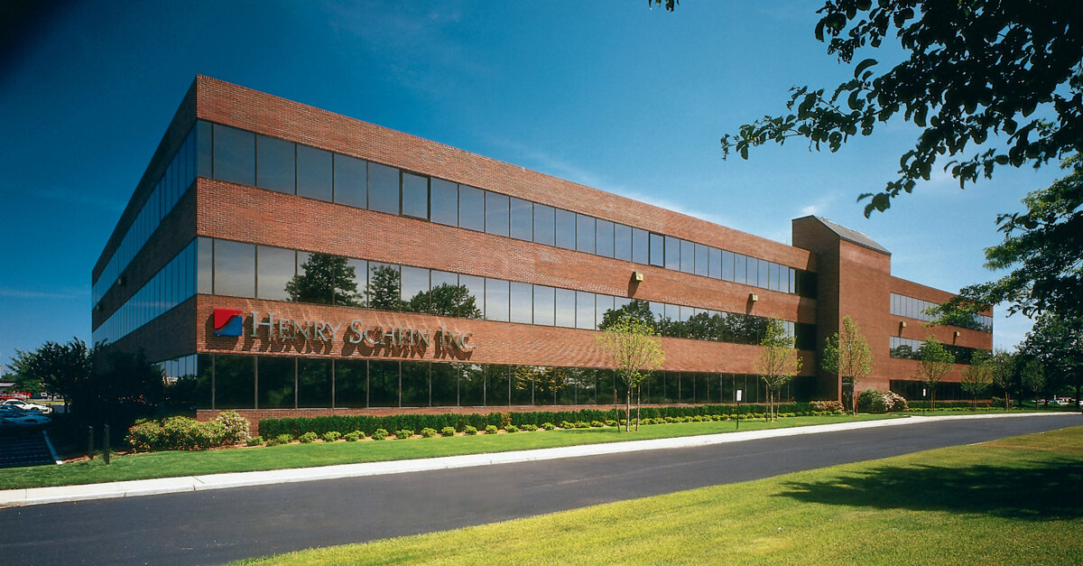 Henry Schein announces new independent chairman of the board