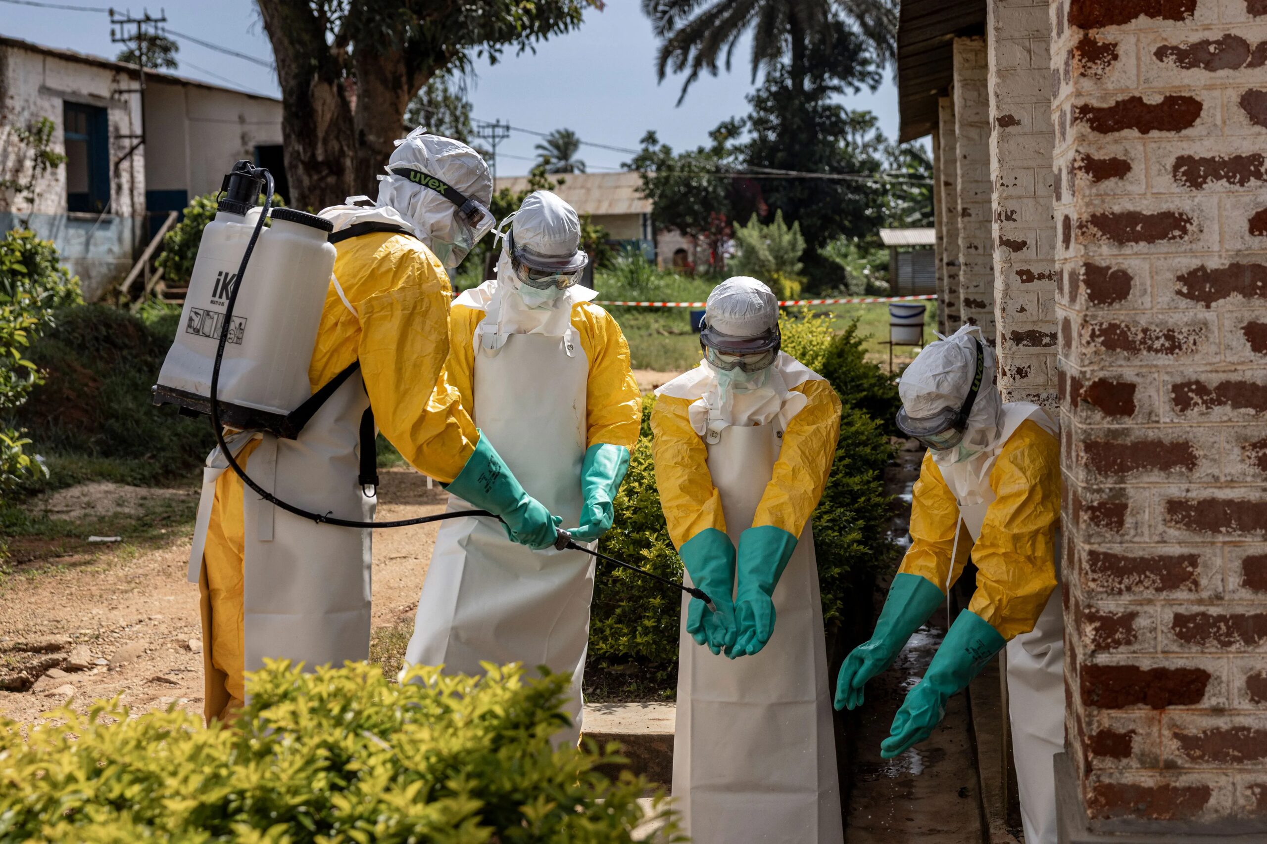 Amid Ebola, Hantavirus Outbreaks, Democrats Decry Trump’s Health Cuts