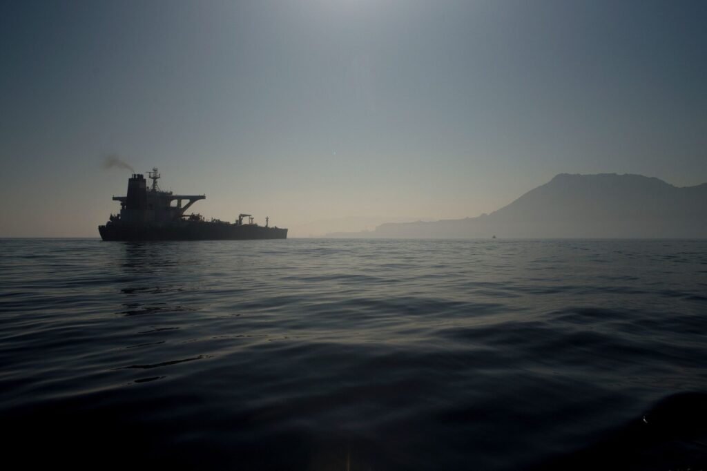 Oil Tankers Go Dark to Sneak More Barrels of Oil Through Hormuz Oil Tankers Go Dark to Sneak More Barrels of Oil Through Hormuz