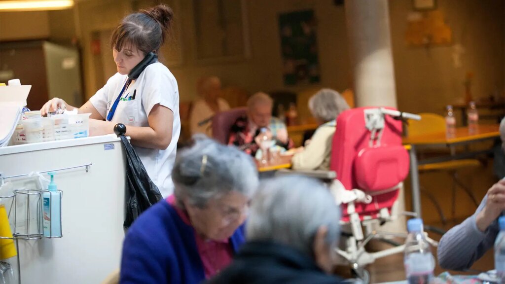 Private Medicare Denies Long-Term and Rehab Care at Exceedingly High Rates A photo of a nurse and seniors in a skilled nursing facility.