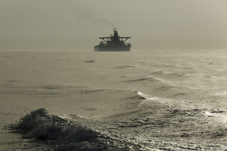 US Ships Escort Oil Tankers Through Hormuz at Night, Burgum Says