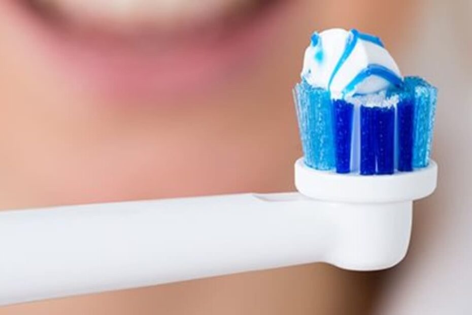 Guide to Choosing the Right Toothbrush