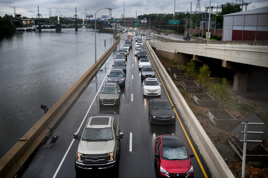 US to Explore Allowing Driverless Cars Without Steering Wheels