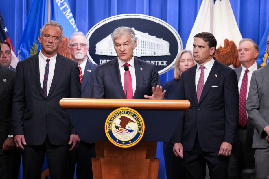 Kennedy, Oz Contend Fraud Crackdown, Not Skyrocketing Prices, Led Millions To Leave Obamacare