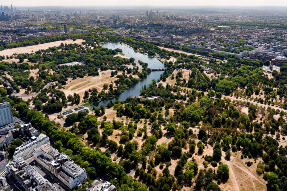 Londoners Find ‘Horrendous’ Cracks in Their Homes After Successive Heat Waves