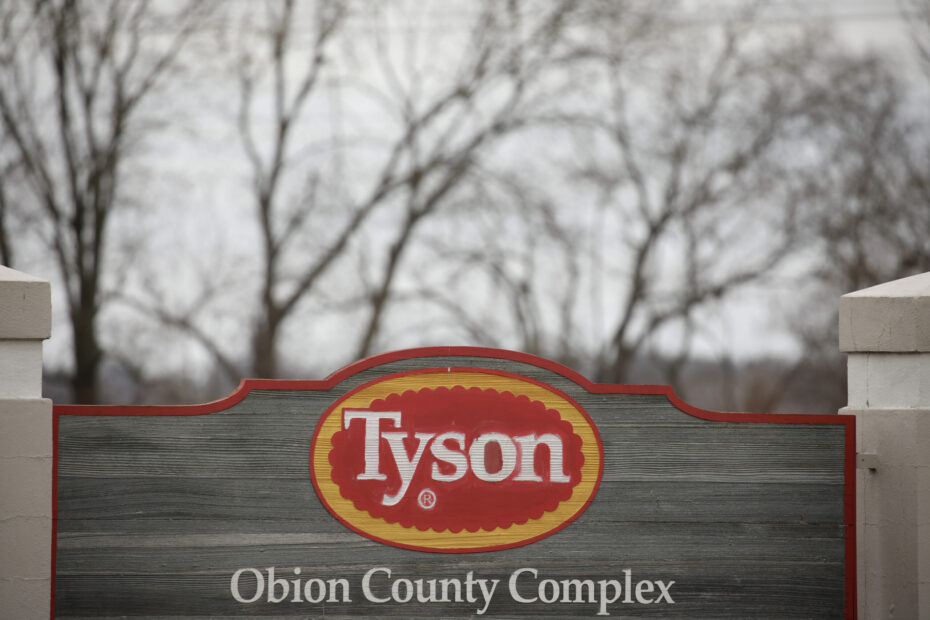 Tyson to Close More Beef Plants as Cattle Shortage Drags On